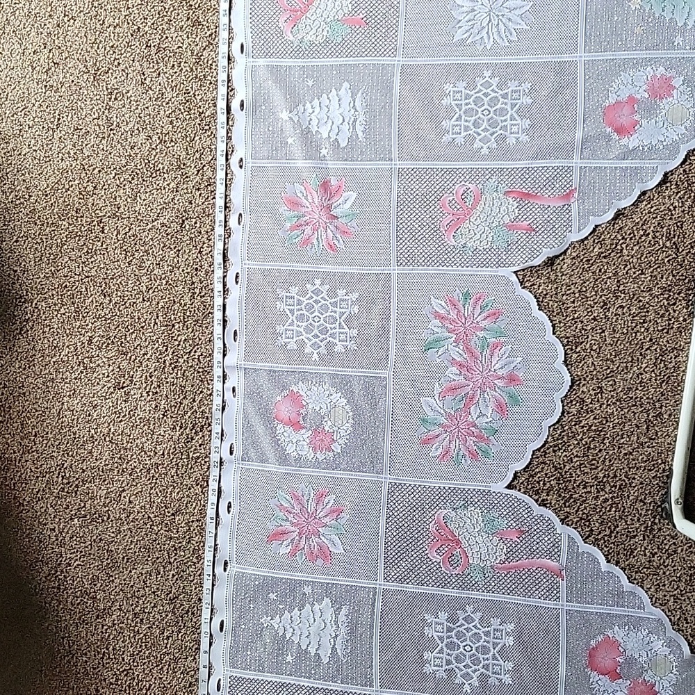 CHRISTMAS CURTAINS - Picture 7 of 12